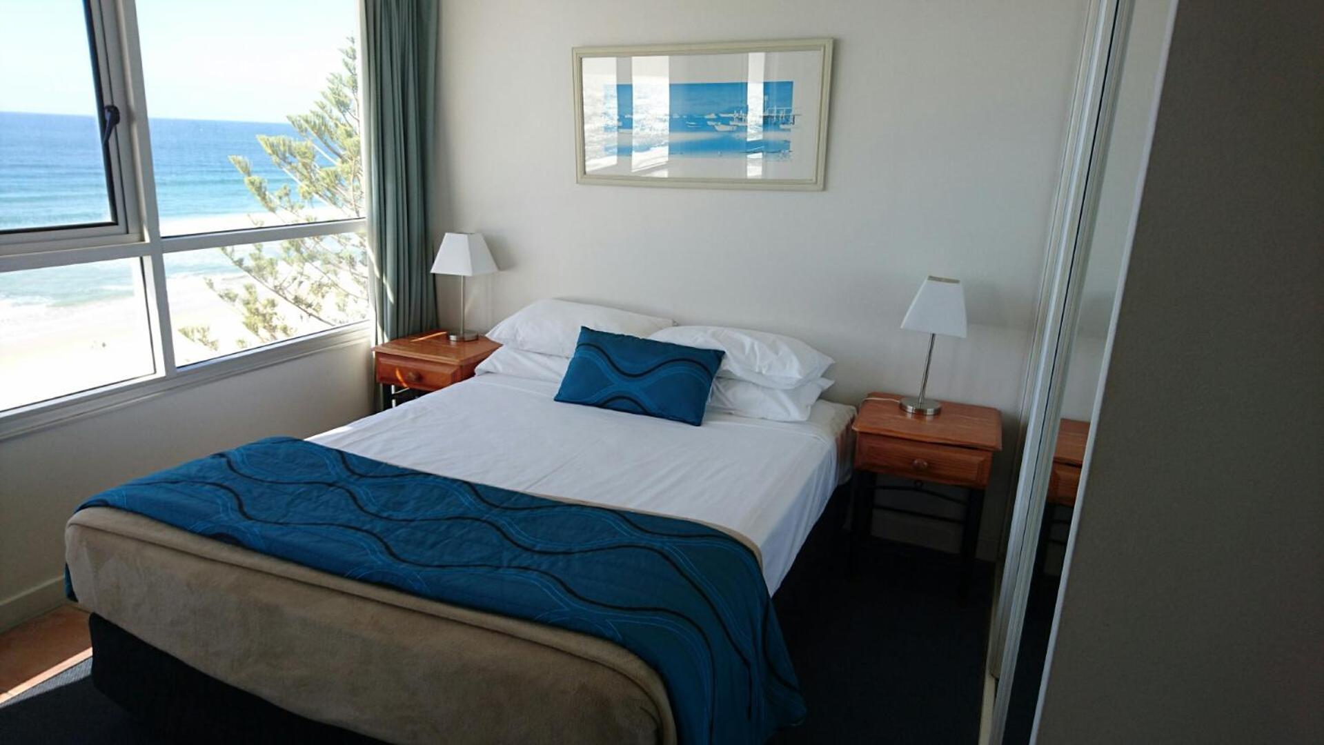 Chateau Beachside Resort Gold Coast Room photo