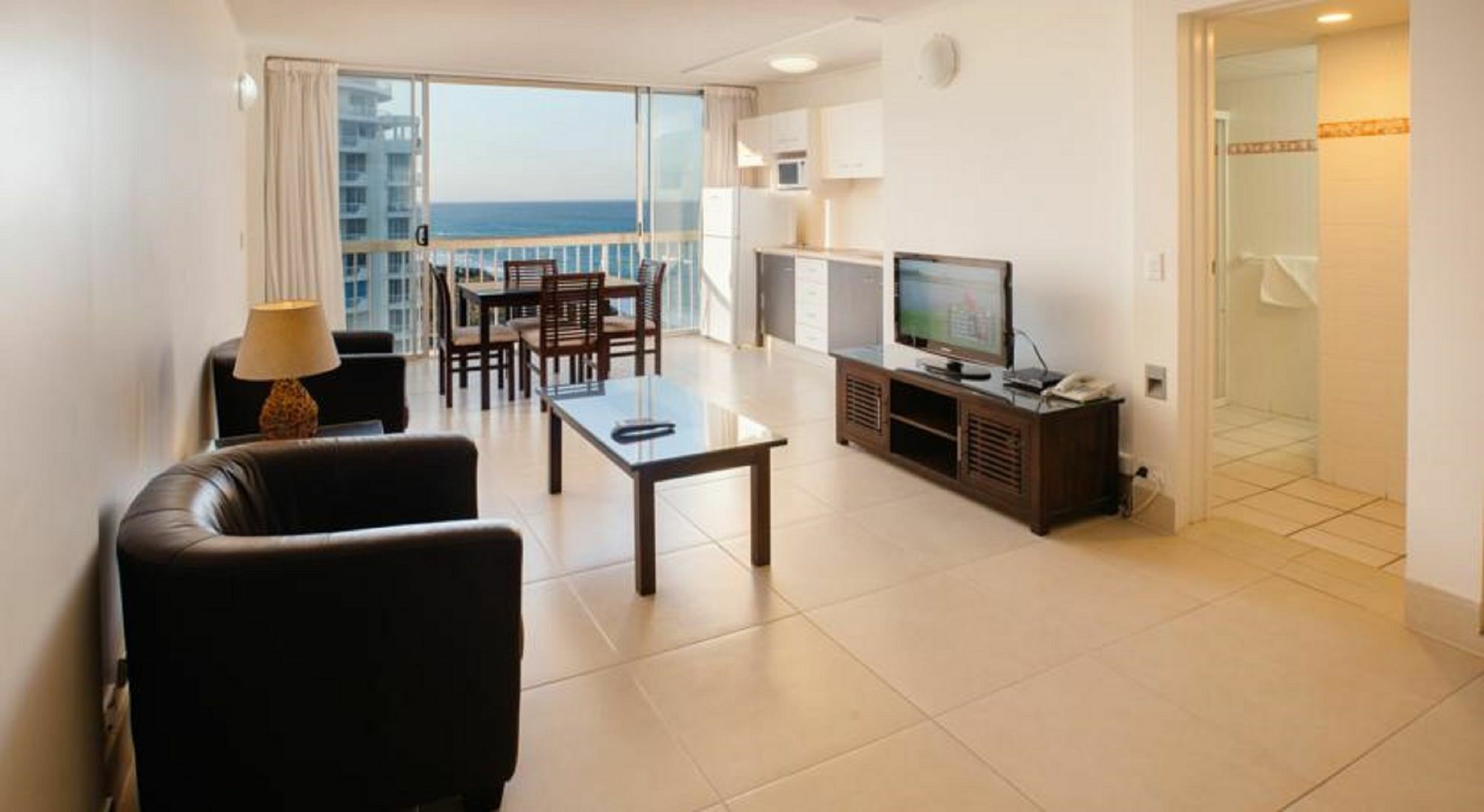 Chateau Beachside Resort Gold Coast Exterior photo